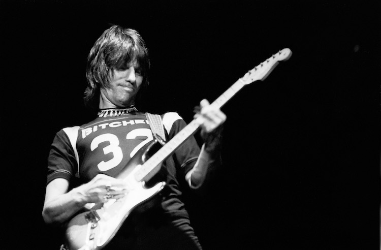 Jeff Beck: El solitario hechicero de la guitarra